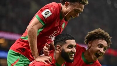 "Simak daftar terbaru 18 negara yang telah lolos ke Piala Dunia 2026, termasuk Tunisia dan Maroko dari zona Afrika. Ketahui juga sebaran wakil dari setiap benua di sini. "