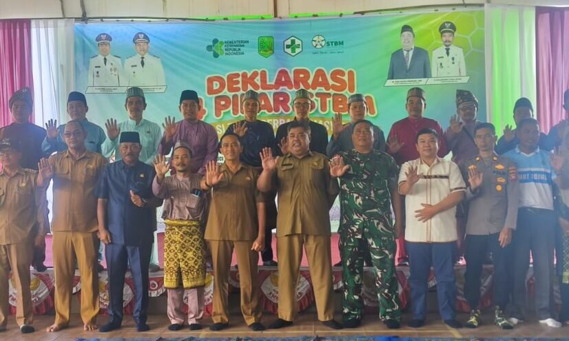 "Sembilan desa di Kecamatan Sejangkung, Sambas, resmi mendeklarasikan diri sebagai wilayah Bebas Buang Air Besar Sembarangan (ODF), menandai langkah penting menuju hidup lebih sehat. (Dok. Ist)"