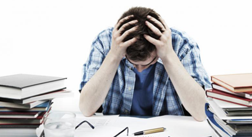 "Merasa cemas, buntu, dan stres saat mengerjakan skripsi? Temukan 7 cara efektif untuk mengelola tekanan, menjaga kesehatan mental, dan menyelesaikan skripsi tepat waktu."