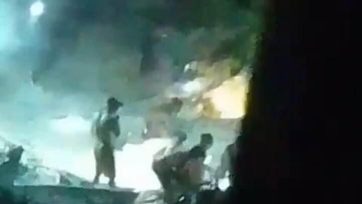 Suasana di lokasi penemuan jenazah dua penambang emas yang menjadi korban longsor akibat aktivitas PETI.