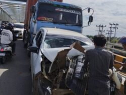 Kecelakaan Beruntun di Jembatan Tol Kapuas, Diduga Truk Trailer Alami Rem Blong