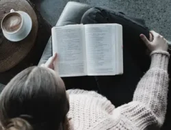 5 Istilah yang Wajib Diketahui Para Pencinta Buku, dari TBR hingga DNF