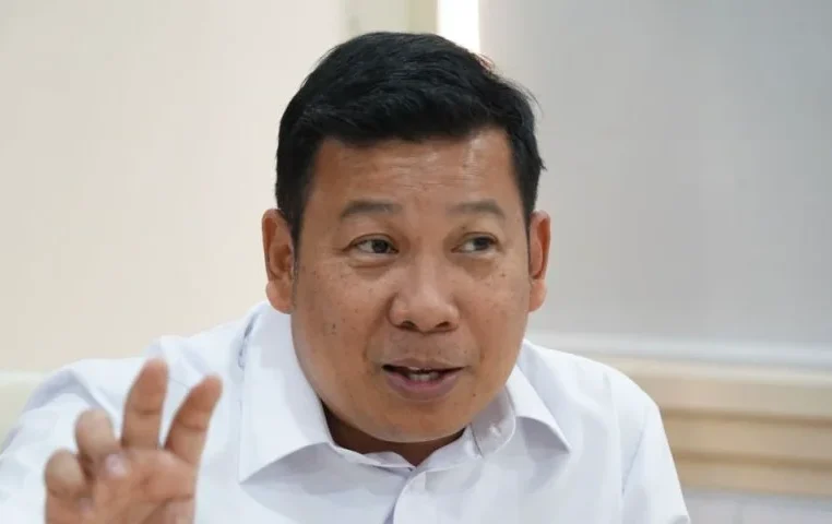 "Arif-Prasetyo-Adi-dicopot"