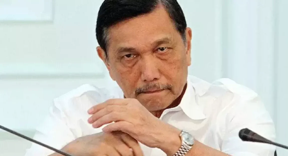 "Badan Gizi Nasional (BGN) hanya mampu menyerap sebagian anggaran Makan Bergizi Gratis (MBG) dan mengembalikan Rp70 triliun. Luhut menyoroti perlunya penguatan organisasi BGN."