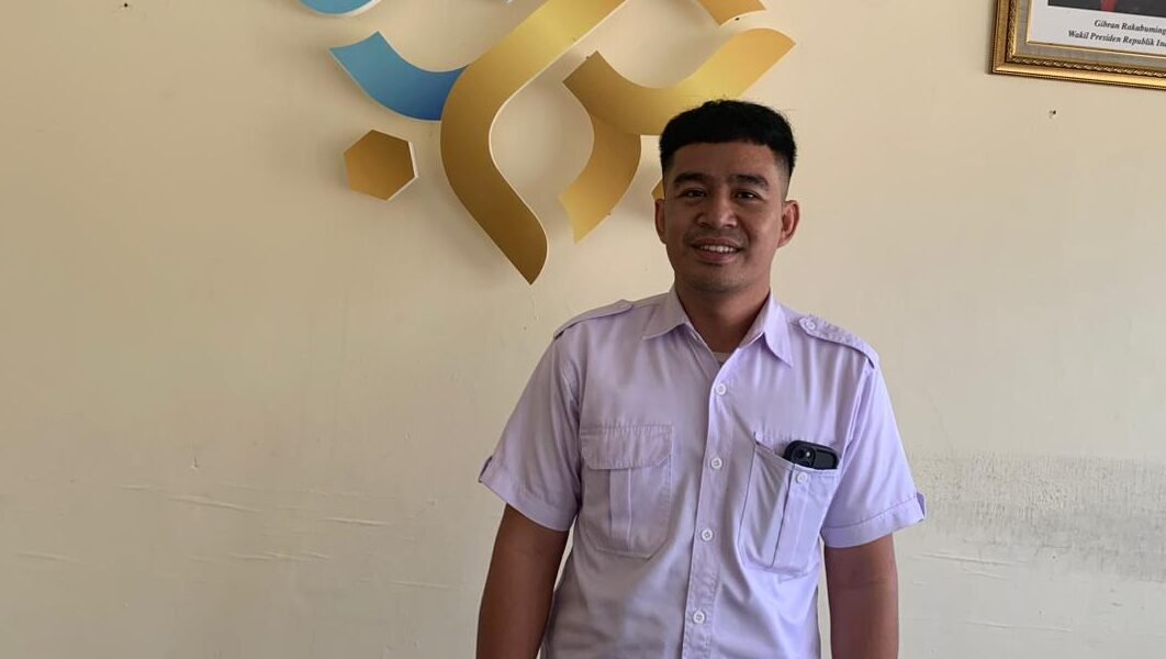 "Bingung cara membantu atasi stunting? BKKBN Kalbar melalui program GENTING menawarkan solusi dengan data akurat agar bantuan nutrisi hingga sanitasi bisa tepat sasaran."