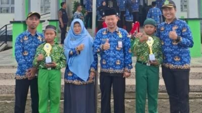 "Raih Juara, Dua Siswa Madrasah Melawi Siap Bertanding di Tingkat Provinsi."