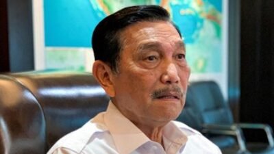 "KPK resmi menyelidiki dugaan korupsi 'mark up' proyek Whoosh. Penyelidikan ini buntut dari temuan Mahfud MD soal biaya per km yang naik 3 kali lipat."