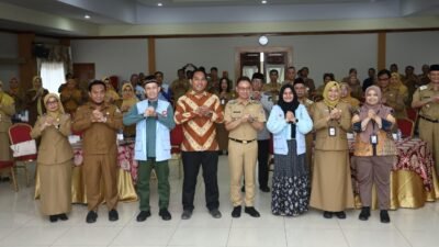 Foto bersama peserta Sosialisasi Penguatan Integritas, Budaya Antikorupsi dan Gratifikasi bagi ASN.