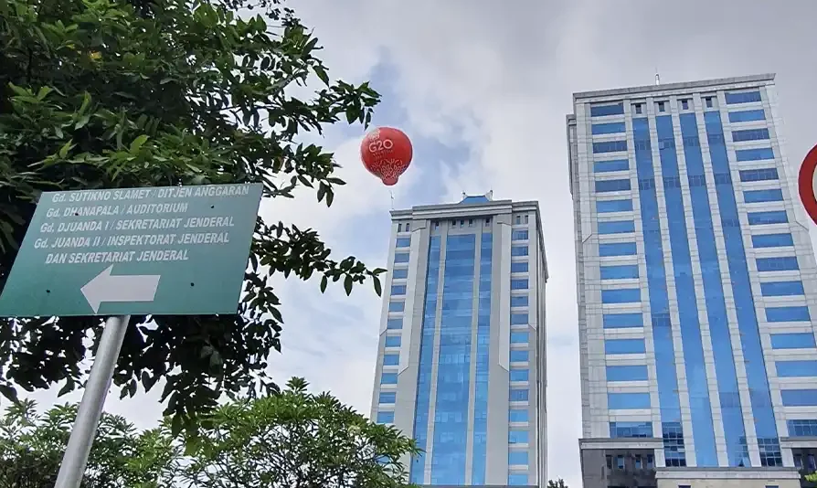 "KP3SKP memberikan batas waktu hingga hari ini bagi peserta USKP III/2025 yang absen untuk melapor. Jika tidak, sanksi larangan tiga periode ujian menanti."