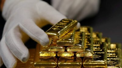Ilustrasi tumpukan emas batangan. Bank Indonesia (BI) secara resmi membantah isu penjualan 11 ton cadangan emas dan memastikan posisi cadangan devisa negara tetap kuat dan stabil. (Dok. Ist)