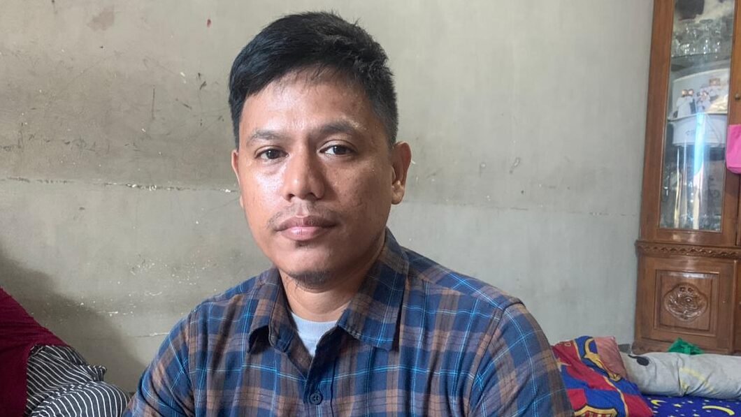 "Kisah haru Euis Karlina Saputri, pelajar yang tewas di Sungai Duri. Terungkap firasat, ucapan terakhir, dan keinginan salat karena rindu pada ibunya."