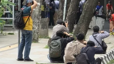 "Buntut polemik jual foto warga di aplikasi AI tanpa izin, Komdigi akan panggil asosiasi fotografer dan platform untuk bahas etika serta UU PDP."