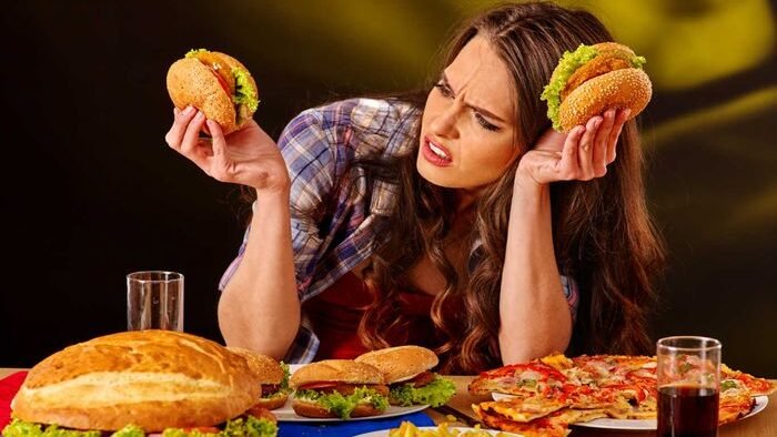 "Penasaran kenapa ada orang yang makan banyak tapi tetap kurus? Simak 4 alasan ilmiah di baliknya, mulai dari faktor genetika hingga aktivitas tak sadar."