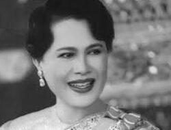Wafatnya Ratu Sirikit: Thailand Tetapkan Masa Berkabung Setahun Penuh