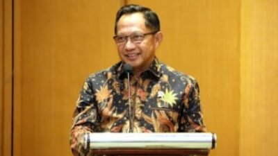 Mendagri Tito Karnavian menyoroti maraknya pemborosan di pemerintah daerah. Ia mendorong efisiensi anggaran pemda agar dana bisa dialihkan ke program pro-rakyat, mencontohkan keberhasilan Kabupaten Lahat.