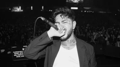 "Musisi Leonardo Arya atau Onad dikonfirmasi telah ditangkap oleh Ditresnarkoba Polda Metro Jaya terkait dugaan penyalahgunaan narkoba. Polisi masih melakukan pemeriksaan intensif."