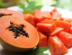 5 Rekomendasi Buah Terbaik untuk Meredakan Batuk dan Demam