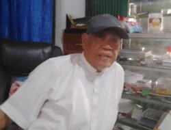 Potret Perjuangan di Tengah Genangan, Cerita Ismail yang Terus Tinggikan Bangunan Kostnya