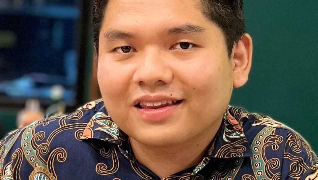 "Sebanyak 15 advokat mengajukan praperadilan terhadap Kapolresta Pontianak terkait penetapan tersangka Daniel Sinaga. Gugatan ini dilayangkan atas dugaan kriminalisasi terhadap profesi advokat yang sedang menjalankan tugasnya."