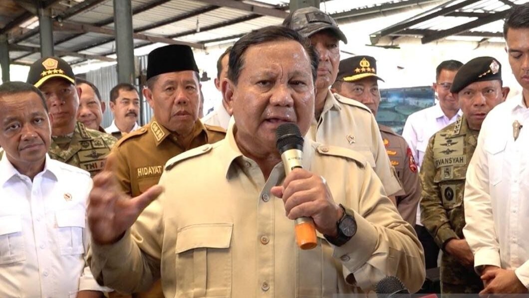 Presiden RI Prabowo Subianto saat memberikan keterangan pers terkait penindakan tambang ilegal di Pangkal Pinang. (Dok. Ist)