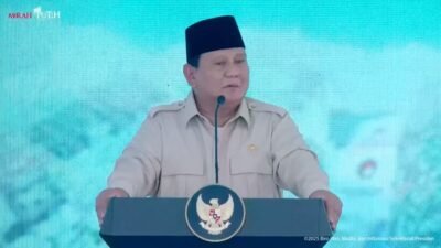 Presiden RI Prabowo Subianto saat menyampaikan pidato di hadapan jajaran Polri usai pemusnahan narkoba di Lapangan Bhayangkara, Jakarta Selatan, Rabu (29/10/2025). Foto: Tangkapan Layar Youtube Setpres