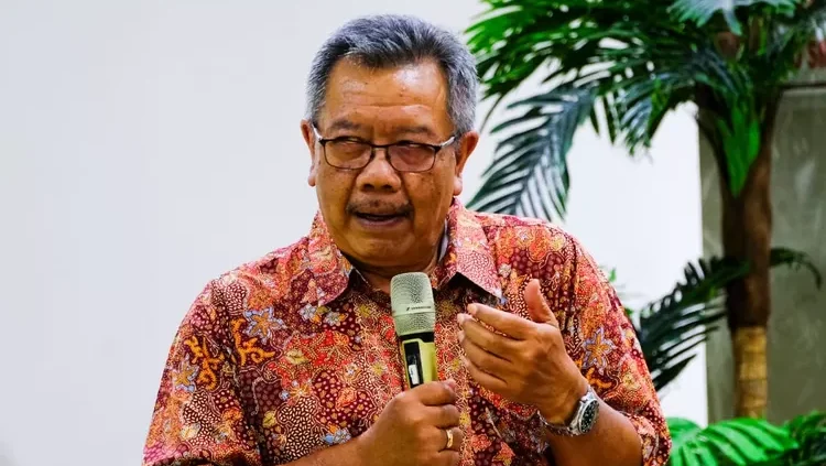 Prof. Dr. Ir. Sudarsono Soedomo, Guru Besar Fakultas Kehutanan dan Lingkungan IPB. (Dok. Ist)