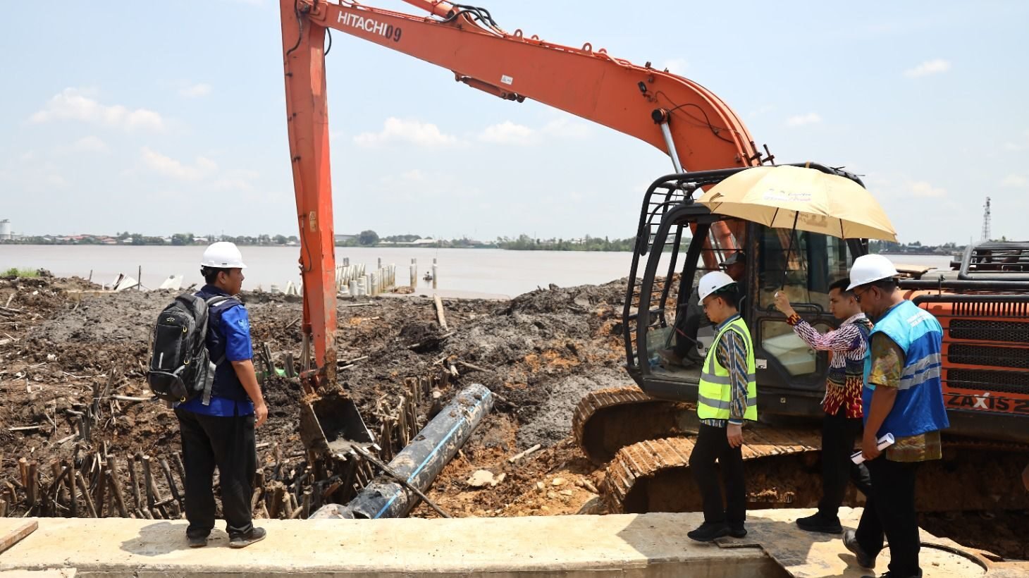 "Pembangunan IPA baru PDAM di Pontianak Barat telah mencapai 85 persen. Proyek dikebut untuk bisa melakukan uji coba operasional pada November 2025 sesuai target."