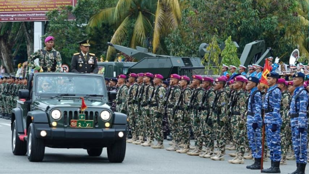 Kasdam XII/Tpr memimpin upacara dan syukuran peringatan HUT ke-80 TNI di Pontianak. (Dok. HO/Faktakalbar.id)