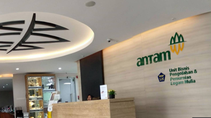 Gedung PT Antam Tbk. Nama BUMN pertambangan ini disebut menerima keuntungan Rp16,79 miliar dalam sidang dugaan korupsi penjualan solar oleh PT Pertamina Patra Niaga. (Dok. Ist)