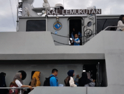 Ceria di Atas Kapal Perang, Siswa TK Kunjungi Satrol Kodaeral XII Pontianak