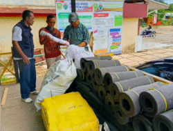 DKP Kalbar Serahkan Bantuan Jaring Insang Hanyut untuk Nelayan Sanggau dan Kapuas Hulu