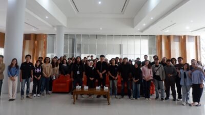 FISIP UNTAN sukses menggelar seminar nasional bertema Aktivisme Digital Gen Z. Mengupas polarisasi gerakan dan kritik terhadap kebijakan publik di era digital.