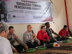 Cegah Karhutla di Perbatasan, Polsek Entikong dan Manggala Agni Edukasi Kelompok Tani