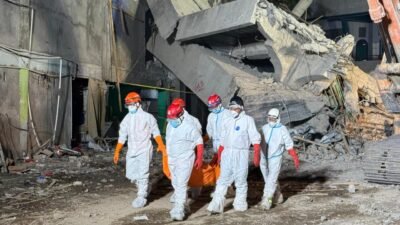 Tragedi Musala Al Khoziny: Korban Meninggal Bertambah Jadi 61 Orang, 2 Santri Masih Hilang