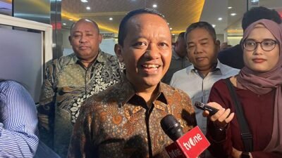 "Tunjangan kinerja (tukin) PNS Kementerian ESDM resmi naik 100%. Menteri ESDM Bahlil Lahadalia memberi peringatan keras, mengancam akan 'merumahkan' pejabat yang masih main-main dalam pemberian izin."