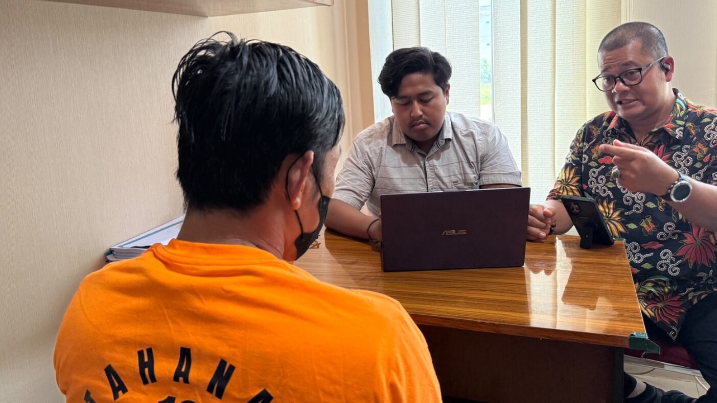 "Fakta baru kasus pembuangan bayi di Kubu Raya terungkap. Ternyata, ayah biologis dari bayi malang tersebut adalah RN (32), yang merupakan kakak ipar dari sang ibu, AM (19)."