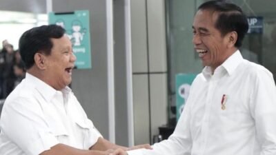 "Pertemuan intensif selama dua jam antara Prabowo Subianto dan Joko Widodo di Kertanegara menjadi pembuka dari rangkaian rapat konsolidasi dengan tokoh bangsa lainnya pada Sabtu (4/10/2025)."