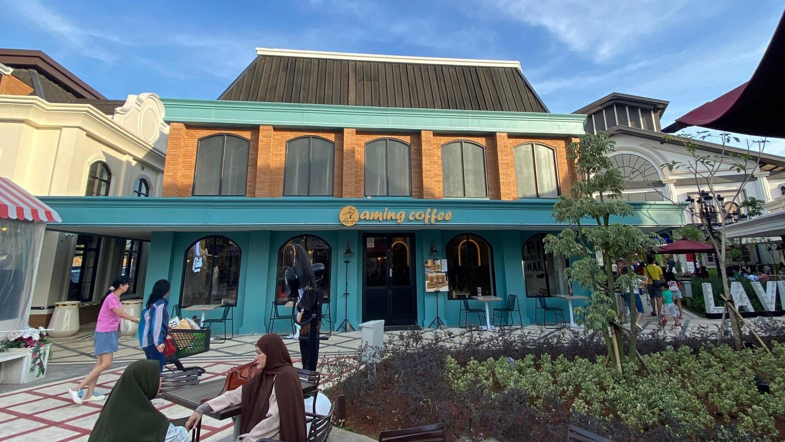 Suasana Gerai Aming Coffee La Vela di Jalan Green Lake City Tangerang.