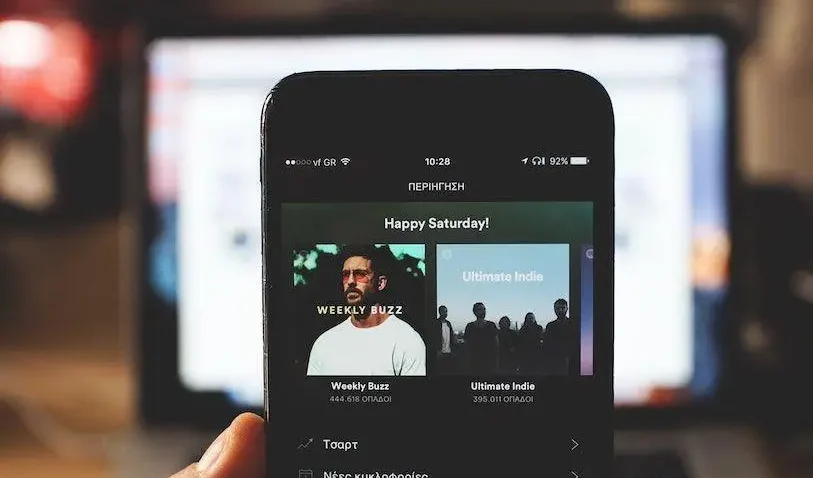 "Butuh playlist healing? Ini 5 lagu Indonesia untuk berterima kasih pada diri sendiri, dari Tulus "Diri" hingga Yura Yunita, yang akan menguatkanmu."