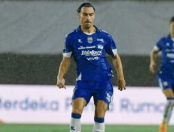 Persib Bandung Pesta Gol ke Gawang PSBS Biak 3-0, Maung Bandung Tembus Tiga Besar Klasemen