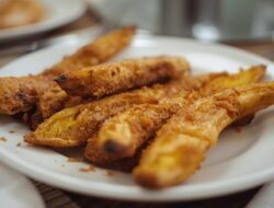 Anti Melempem! Ikuti Trik Pisang Goreng Crispy Tahan Lama dengan Racikan Tiga Tepung