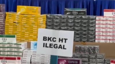Tumpukan barang ilegal hasil penindakan di halaman Kanwil Bea Cukai Kalbagbar.