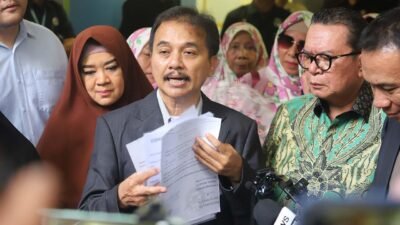 Roy Suryo Cs Tuntut Kemendikdasmen Cabut SK Ijazah Gibran