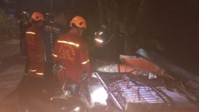 Diterjang Angin Kencang, Rumah Roboh di Balikpapan Tewaskan Ibu dan Anak
