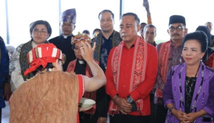 Wakil Gubernur Kalimantan Barat, Krisantus Kurniawan, saat menghadiri acara pembukaan Pertemuan III Perempuan GKE se-Kalbar di Hotel Garuda, Pontianak, Jumat (3/10/2025).