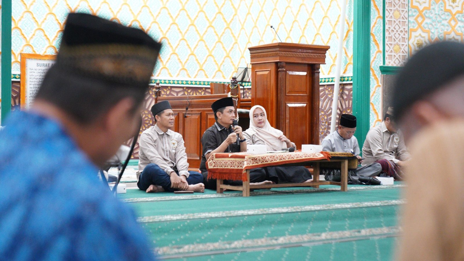 Wakil Wali Kota Pontianak Bahasan saat menyampaikan sosialisasi Sertifikasi Tanah Wakaf Rumah Ibadah dan Literasi Keuangan di Masjid As Salam Kelurahan Kota Baru Kecamatan Pontianak Selatan.