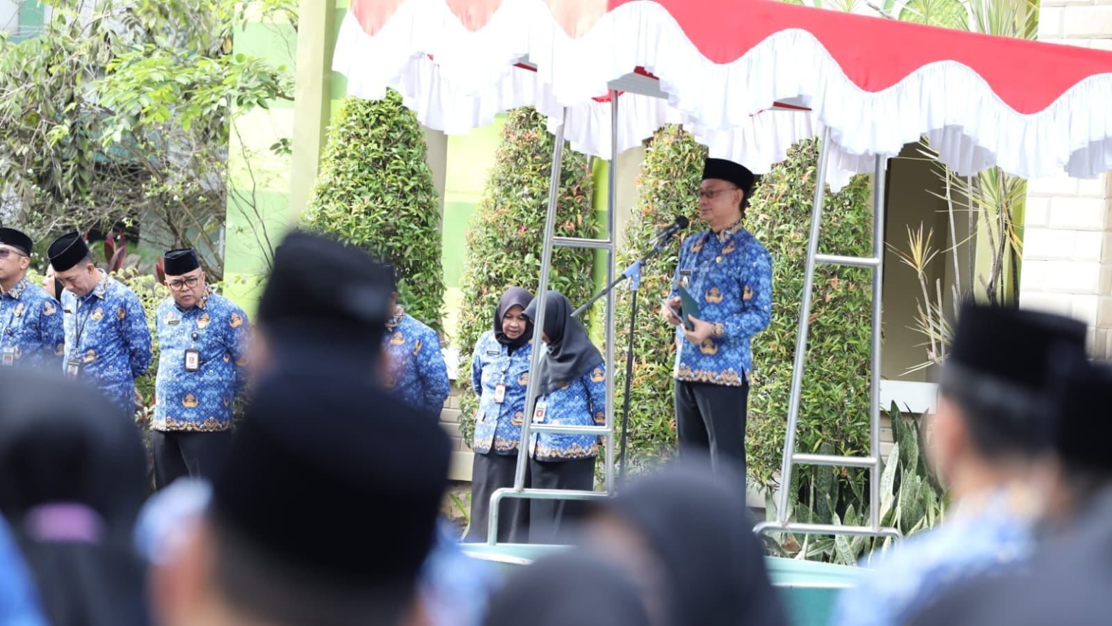 Wali Kota Pontianak Edi Rusdi Kamtono saat memimpin apel Peringatan Hari Kesaktian Pancasila.