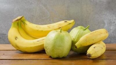 "Hati-hati, niat sehat bisa jadi penyakit. Simak 4 kombinasi buah yang dilarang karena bisa menjadi racun dan memicu gangguan pencernaan serius jika dimakan bersamaan."