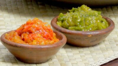 "Dari Sambal Terasi hingga Matah, temukan 5 aneka sambal Indonesia yang bukan cuma pedas tapi juga gurih dan bikin nasi cepat habis. Mana favoritmu?"
