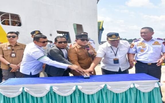 "Bank-Kalbar-Kubu-Raya-Kapal-Feri"